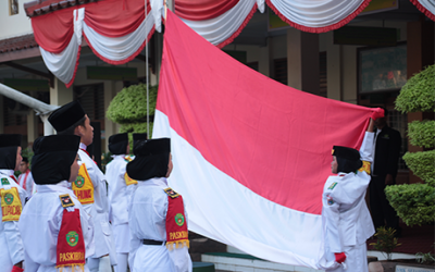 SMK SEJAHTERA GELAR UPACARA PERINGATAN HUT RI KE-80, SEMARAKKAN SEMANGAT KEMERDEKAAN DENGAN BERBAGAI LOMBA
