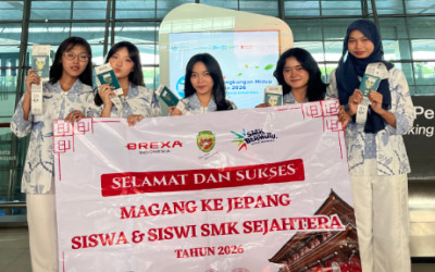 Raih Impian di Negeri Sakura, 9 Siswi SMK Sejahtera Resmi Berangkat ke Jepang Bidang Kaigo